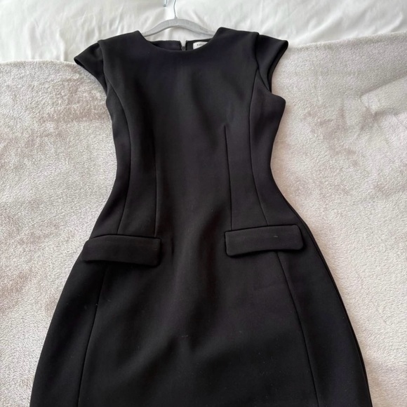 Dresses & Skirts - Aritzia- Elegant Black Dress